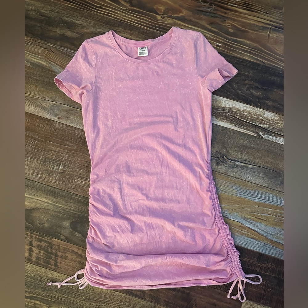 Women’s size M ruched PINK dress